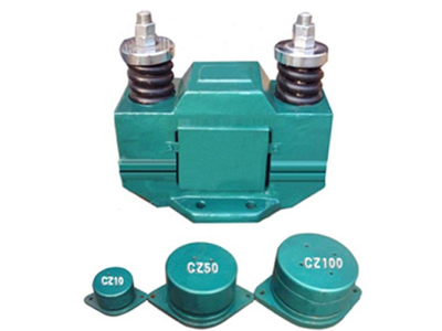 及時(shí)查看倉(cāng)壁振動(dòng)器是否有異常，否則后果很嚴(yán)重！！